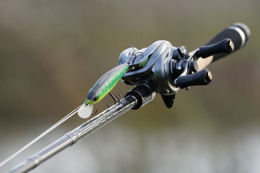 KUNIUO Pêcher Canne Casting de Cannes à pêche télescopiques en Carbone avec  Moulinet Rotatif pour Les Voyages en Eau Douce en Eau salée