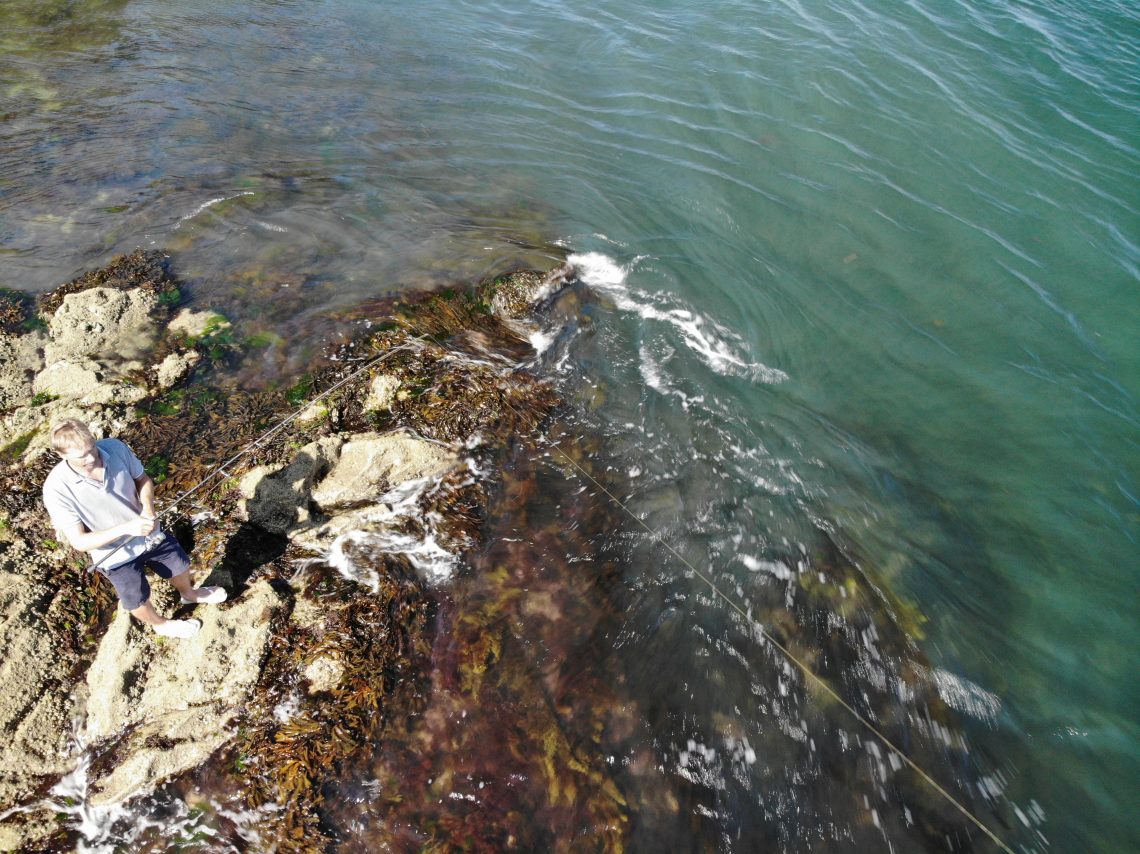 Le courant et la hauteur d'eau sont des éléments indispensables à prendre en compte pour la pêche.