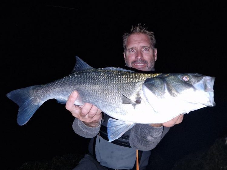 Un One Up 4 pouces tenu en laisse dans le bouillon décidera ce dernier poisson de la sortie.