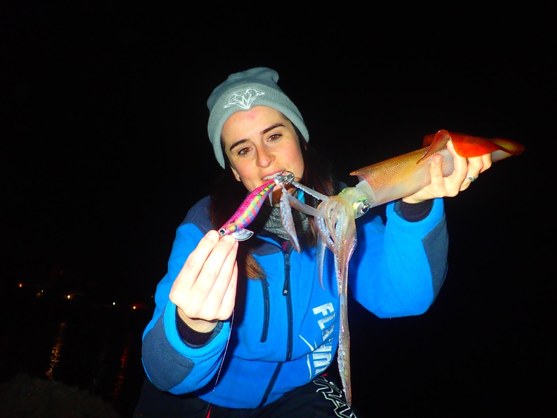 Les calamars sont très actifs la nuit, mais on peut aussi les pêcher de jour.