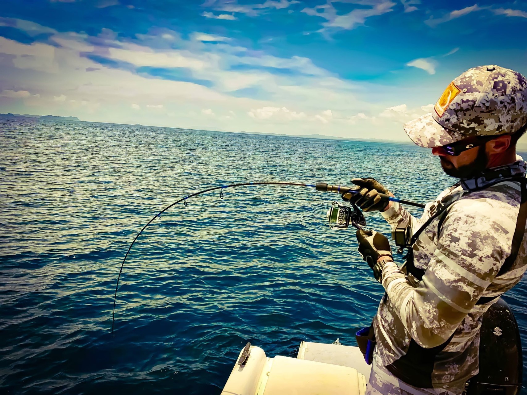 CANNE CHINOISE EN ACTION, Quand Légéreté rime avec Résitance et Sensation  ! ! 💪. 🎣 Découvrez les en action !! Pour vous équiper, profitez de nos  offres en cours ! Plus