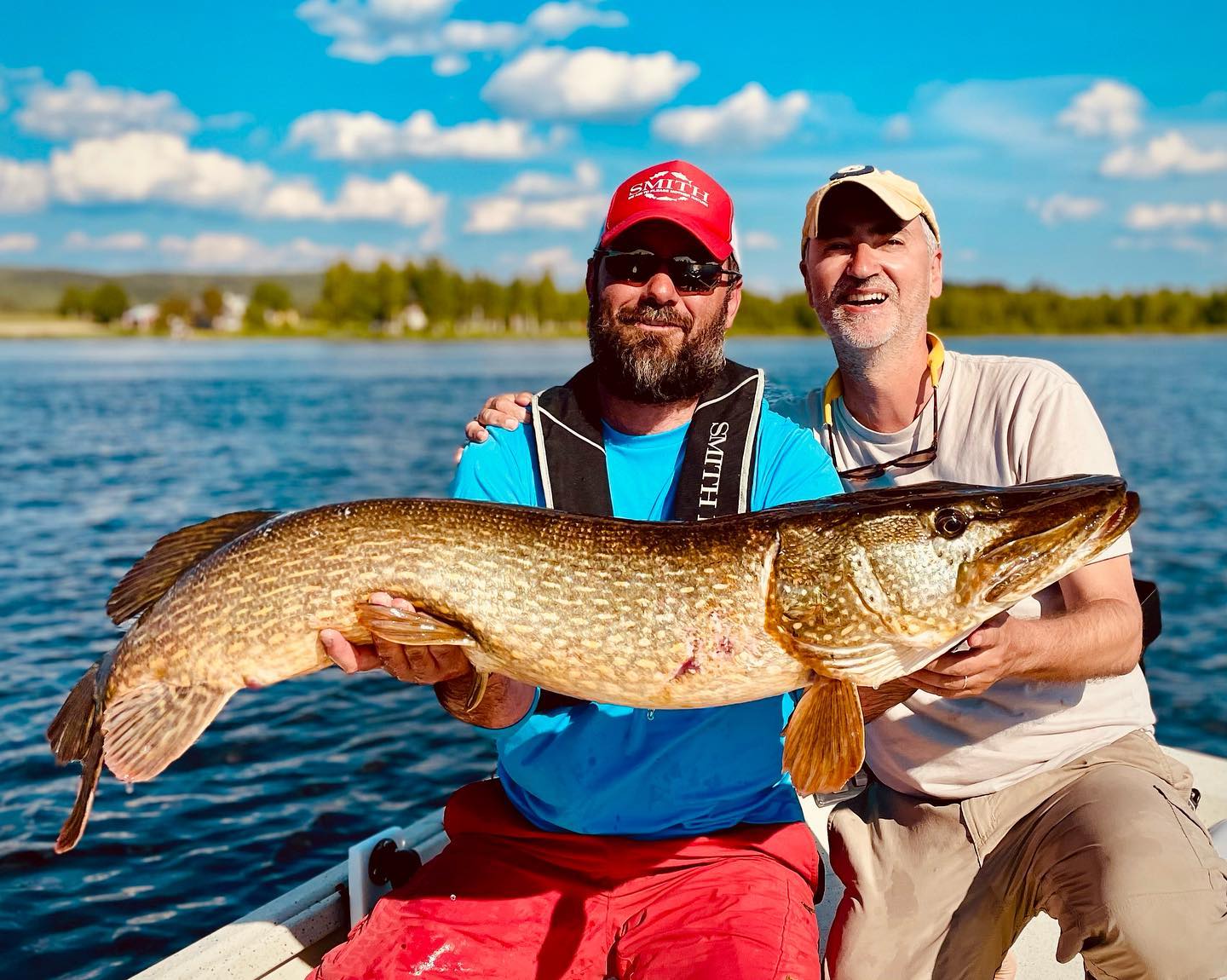 Alban Regnoult vous guide pour des journées mémorables de pêche du brochet en Finlande !