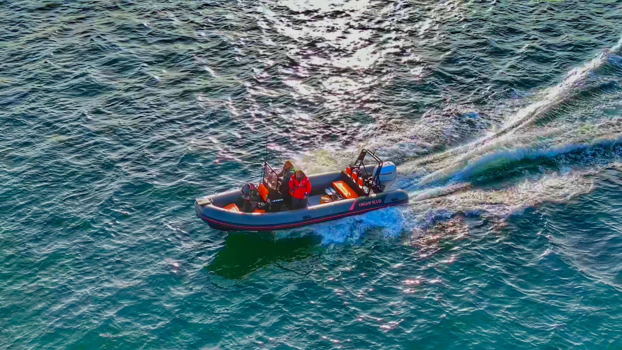 navigation en bateau vue de drone
