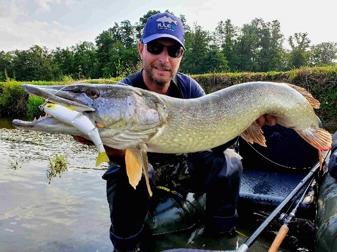 Pêche aux leurres : comment réaliser ses assist hook