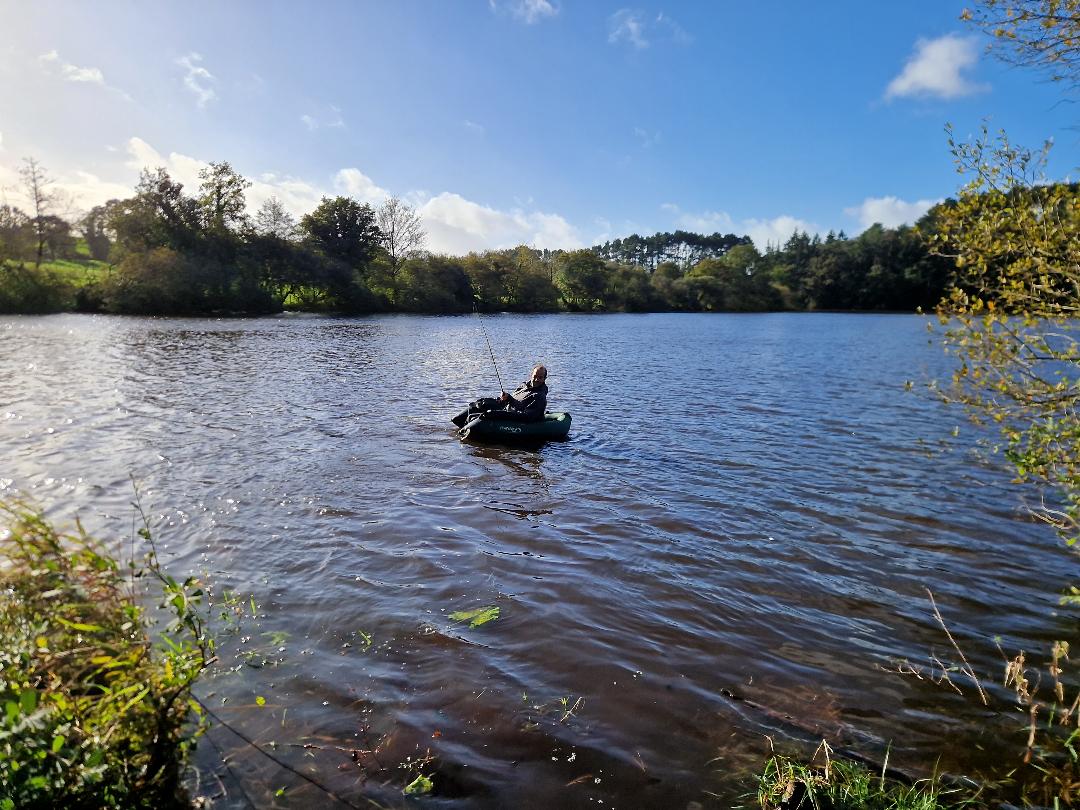 La paire de waders est un équipement indispensable du pêcheur de brochets; encore plus si vous souhaitez investir ultérieurement dans un float tube.