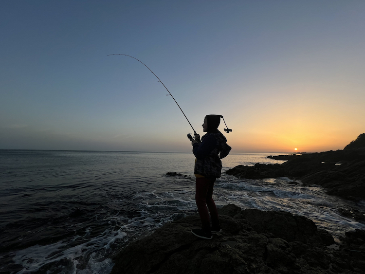 La pêche au leurre du bord - Sunset Fishing