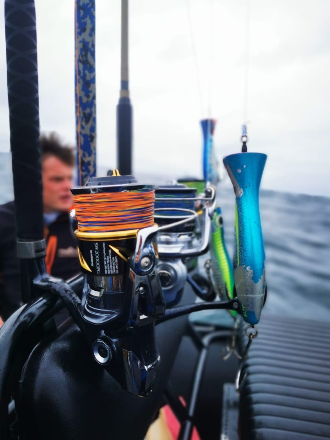 moulinet de pêche au thon avec tresse multicolore